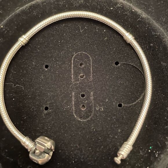 PANDORA CLASSIC STERLING SILVER BRACELET - Picture 3 of 4